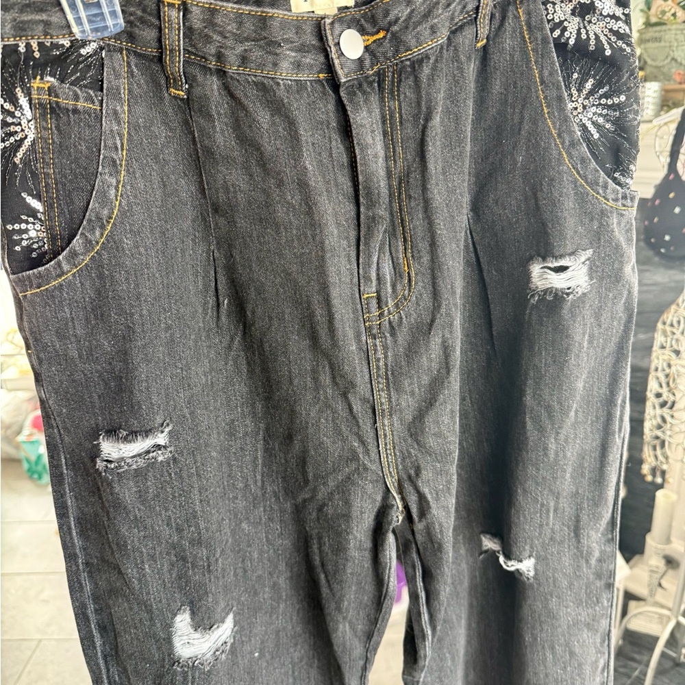 Women’s POL Distressed Black Denim Jeans with Sequin Details NWOT